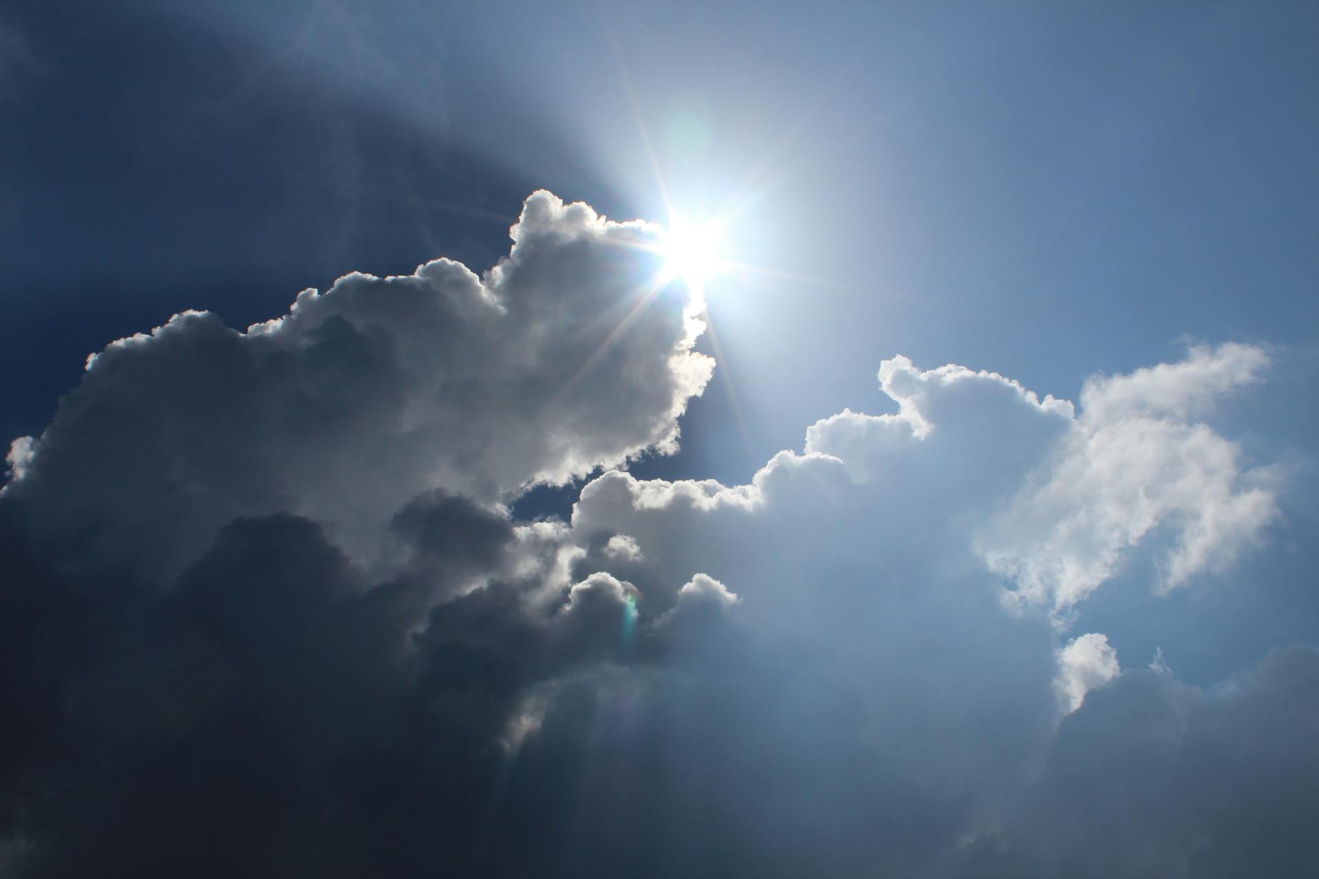 How to Prepare Your Thermostat for Spring and Summer Cooling