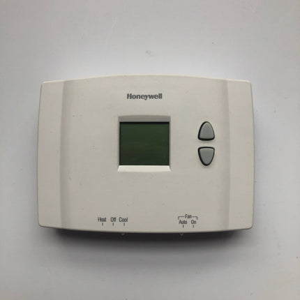 Honeywell Thermostat RTH11181016 | Used