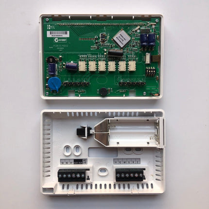 iO HVAC Controls UT32 Titan Touchscreen Thermostat | Refurbished